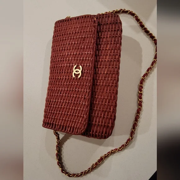 CHANEL Red Wicker Classic Flap Shoulder Bag - Picture 7 of 10